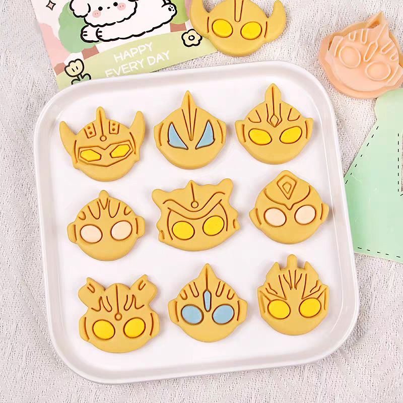 Kitchen Baking Area - Hot Anime Ultramans Series Cookie Mold