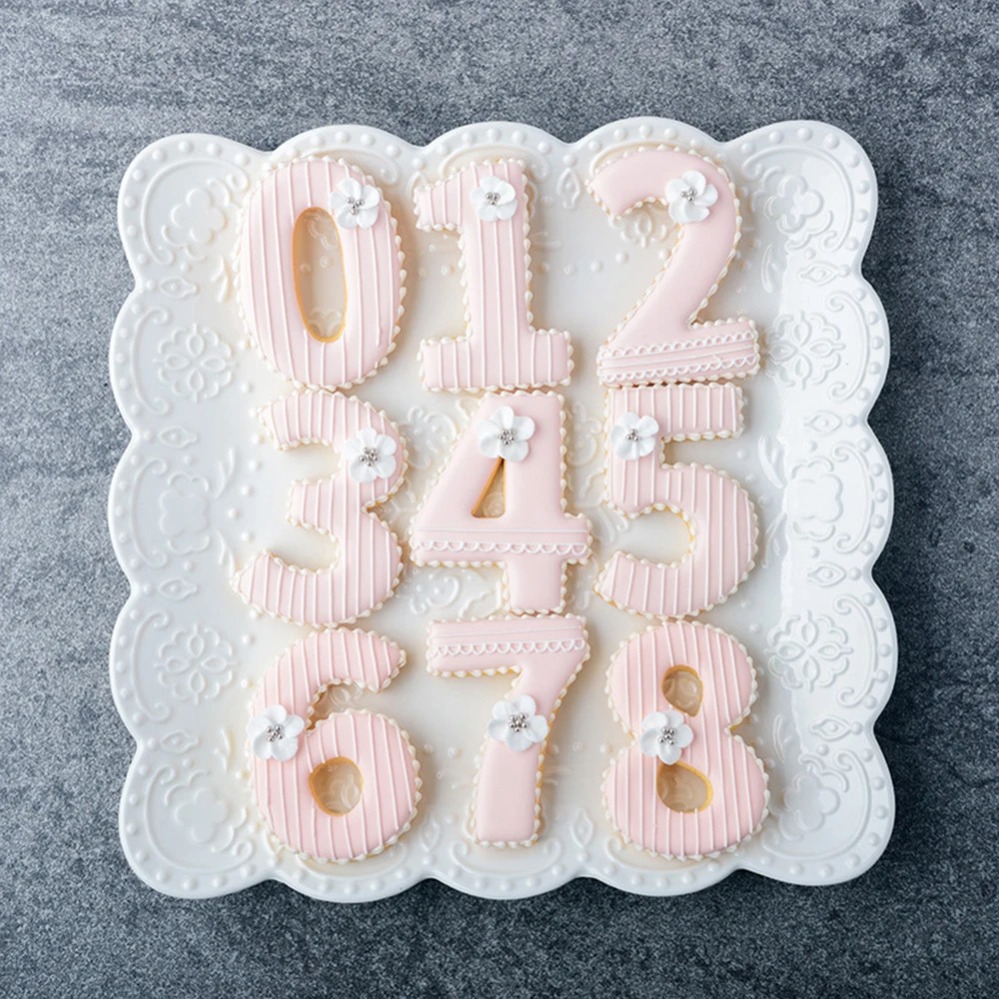 Large Numbers Cookie Cutters B - Kitchen Baking Utensil recension och pris